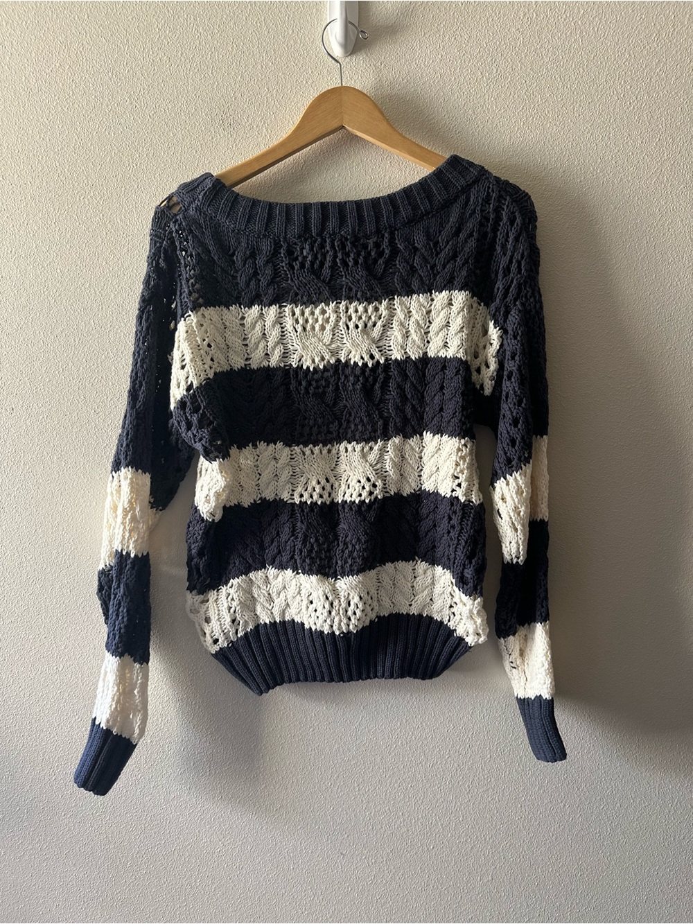NWT John + Jenn Wes pullover chunky knit 100% cotton sweater navy ivory size S - Picture 2 of 6